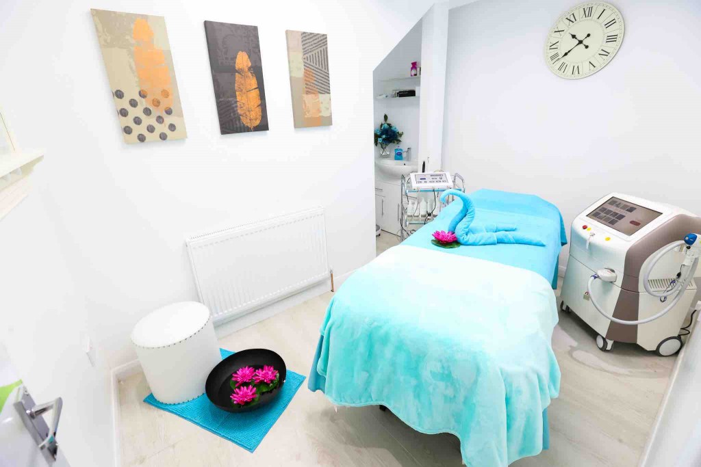 Shumaila_Loughton_Opening-50